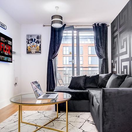 Maevela Apartments - Arcadian Versace Themed Apt ☆ Huge Balcony / Free Parking → Free Netflix -2 Min Walk From Birmingham Hippodrome Theatre, Arcadian, China Town, Sidewalk Club, Gay Village, 5 Mins From New Street Train Station - Birmingham Grand Ce Eksteriør bilde